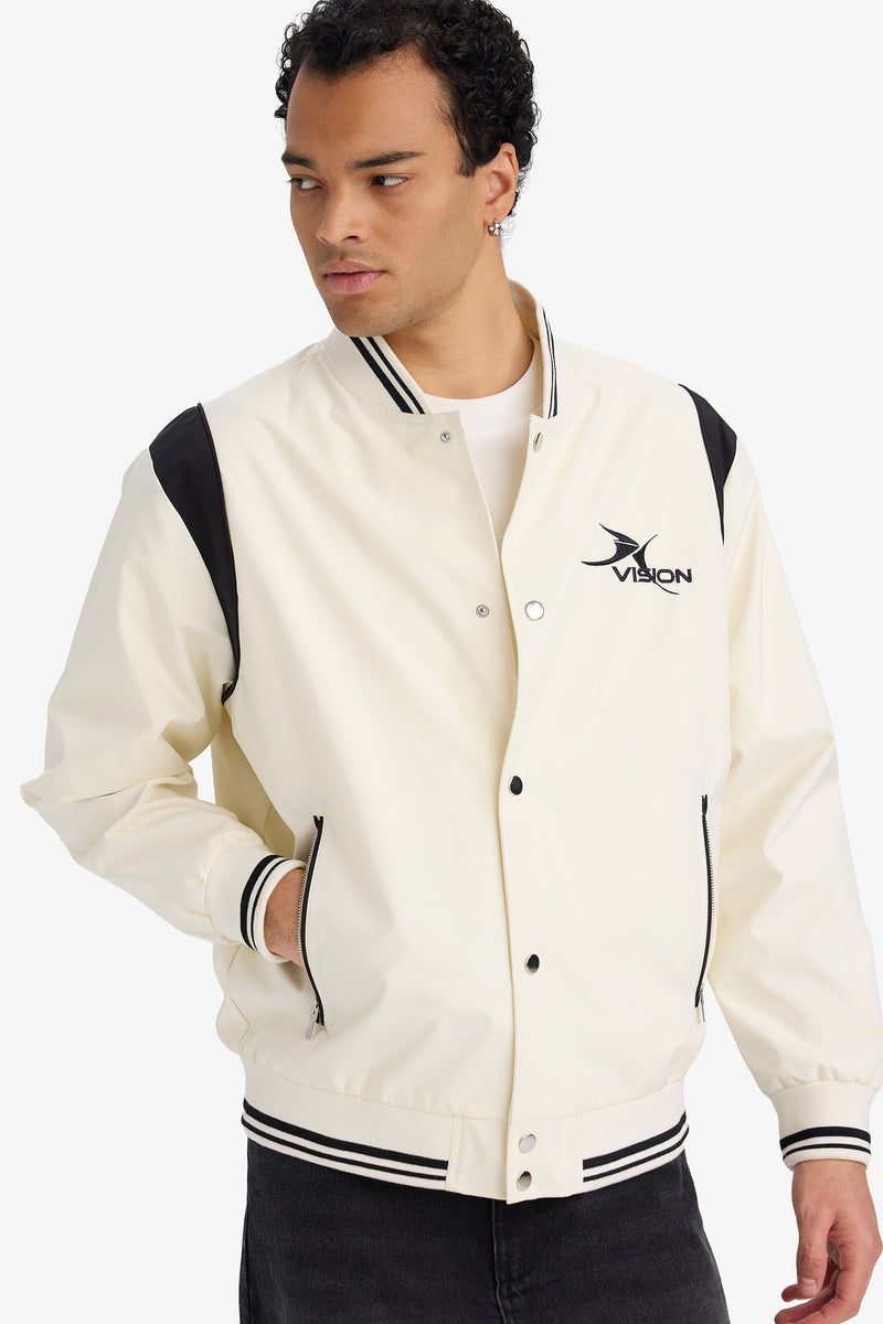 ديفاكتو جاكيت بومبر وتر بروف اوفر سايز بياقة كوليج - Image 1